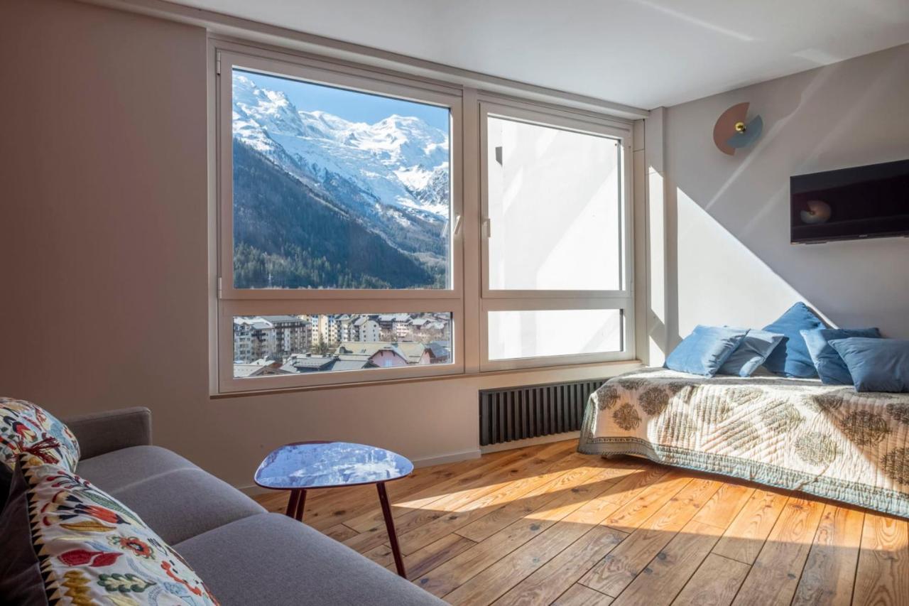 Modern Studio With Mont Blanc View And Pool Шамони Екстериор снимка